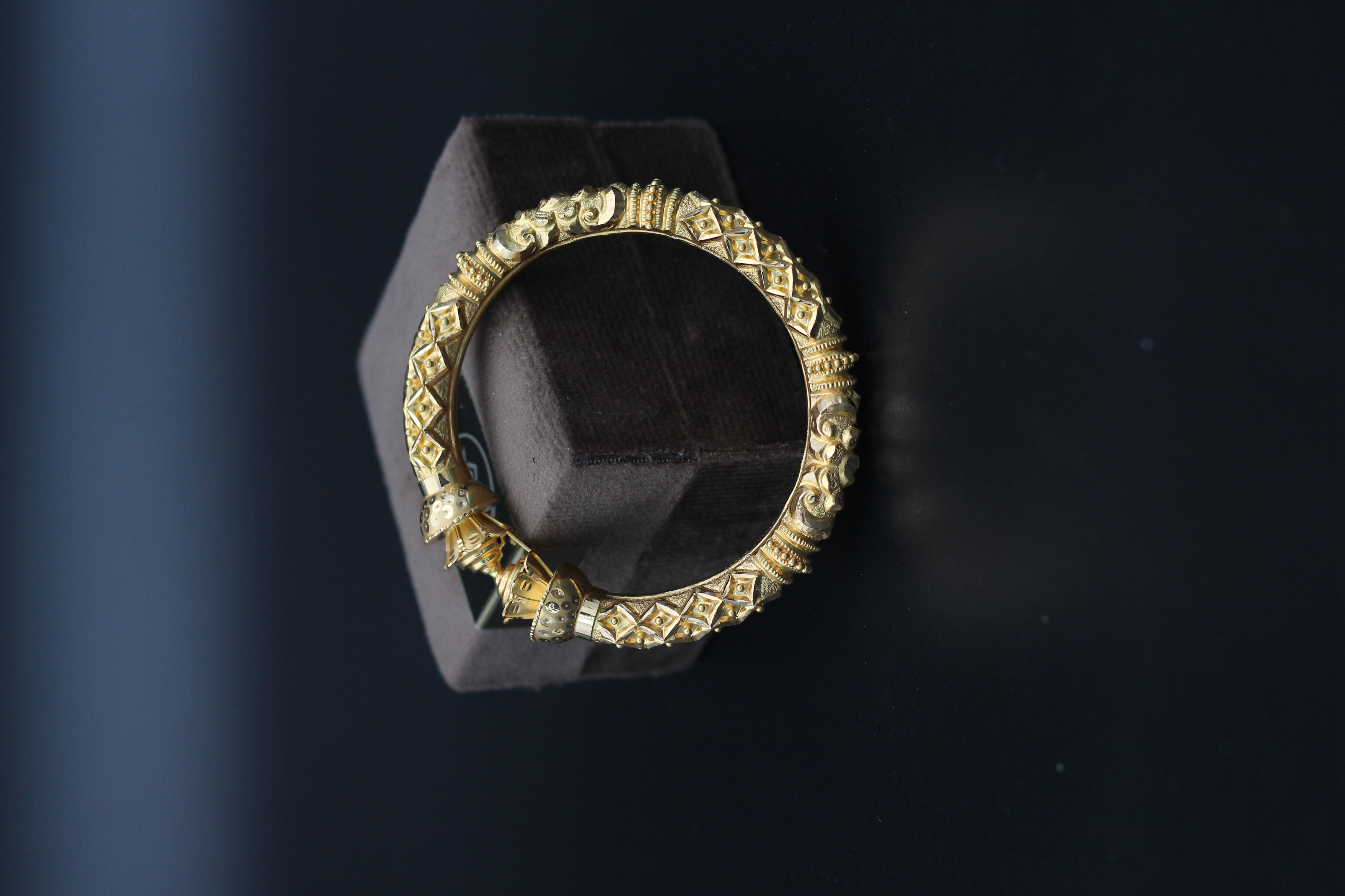 BALA (DESIGN BANGLE)