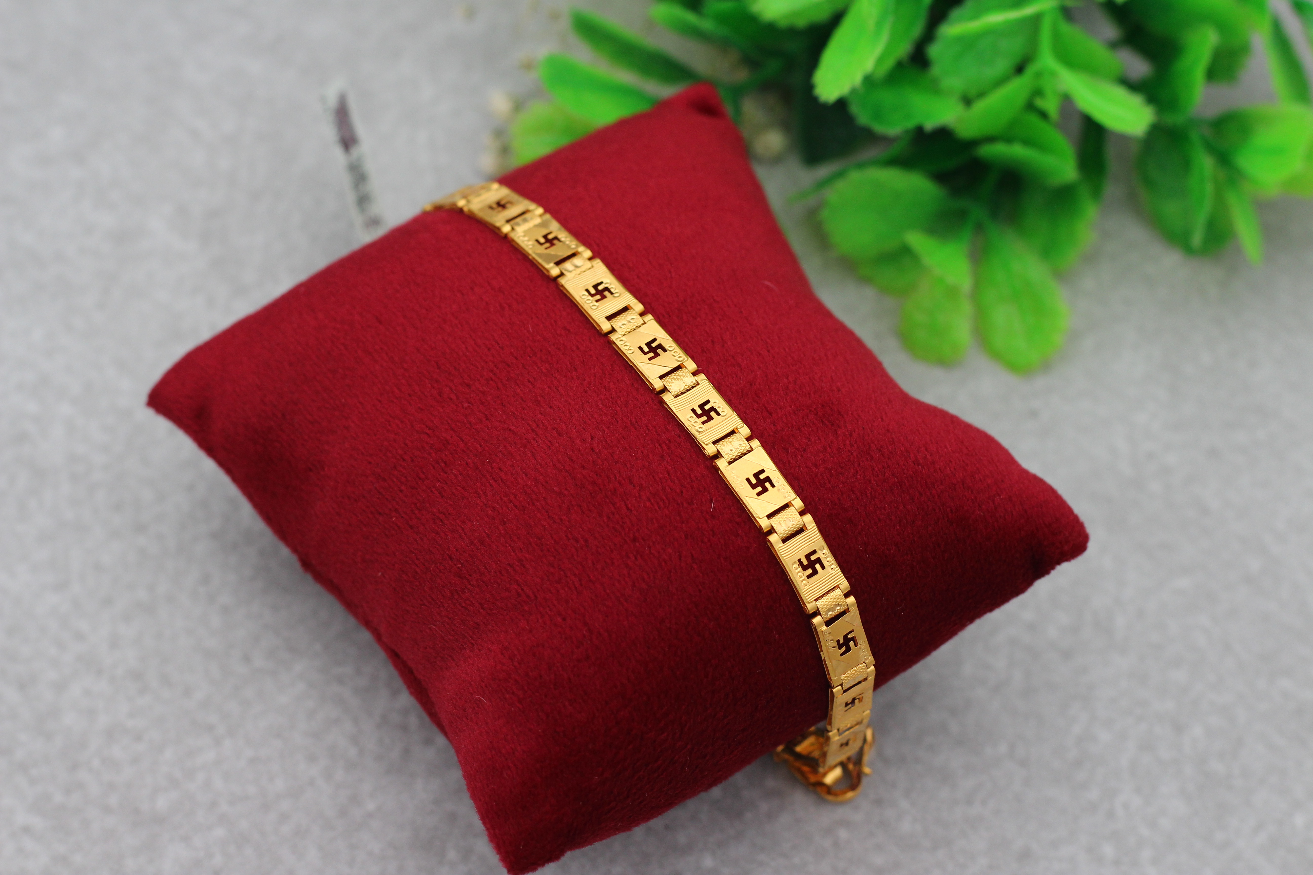 BRACELET (GOLD BRACELET)