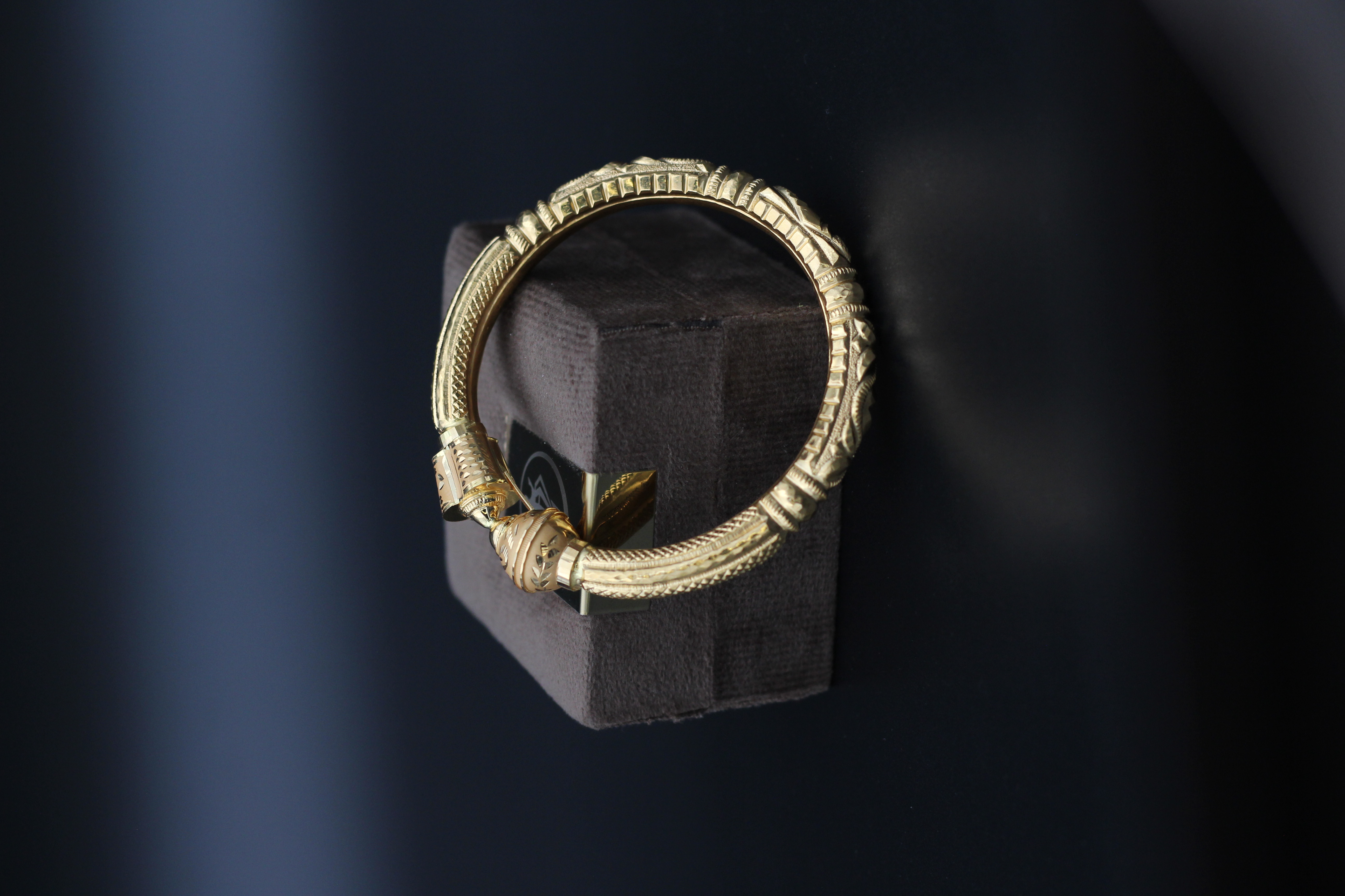 BALA (DESIGN BANGLE)