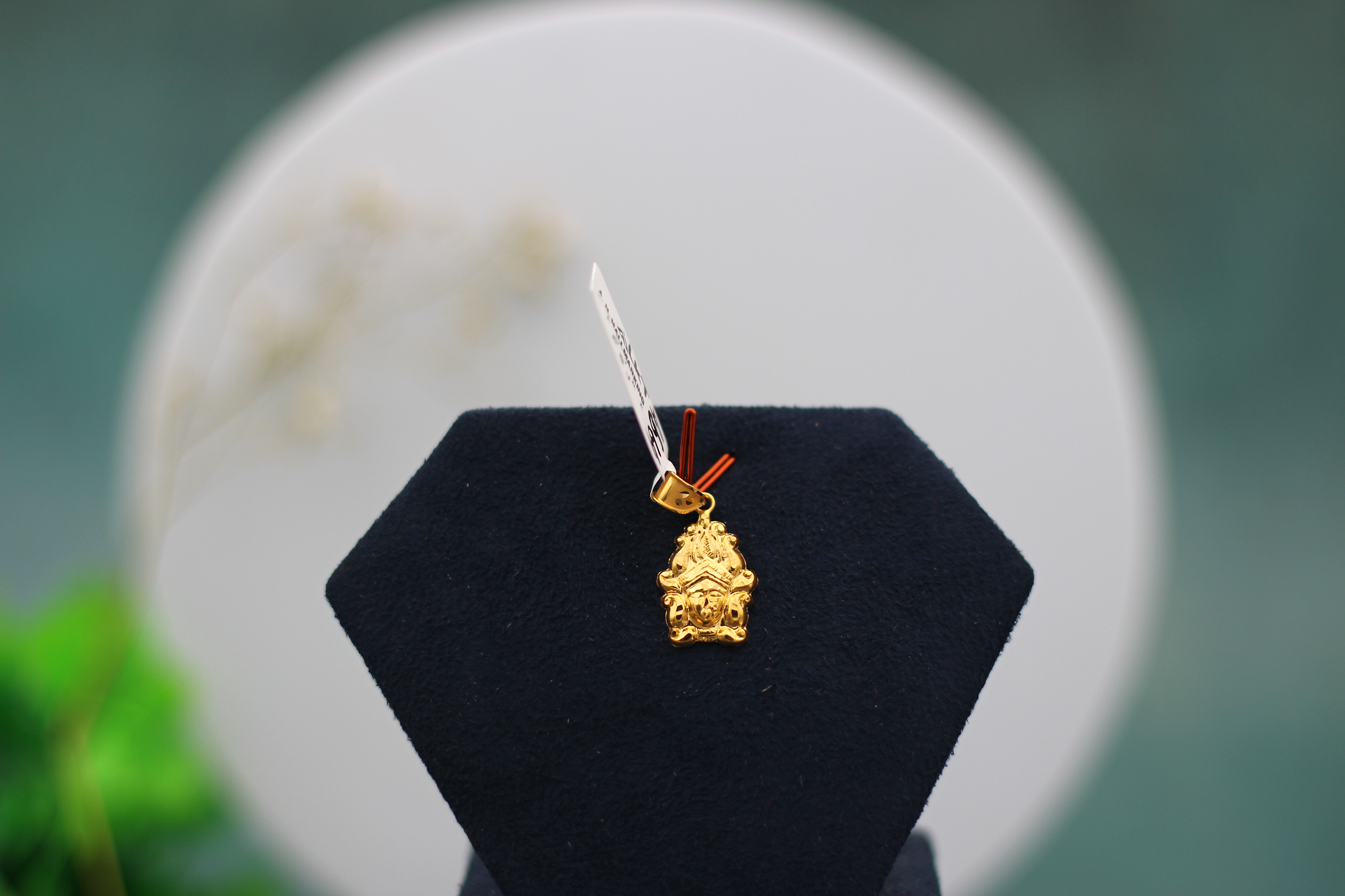 LOCKET (GOLD LOCKET)