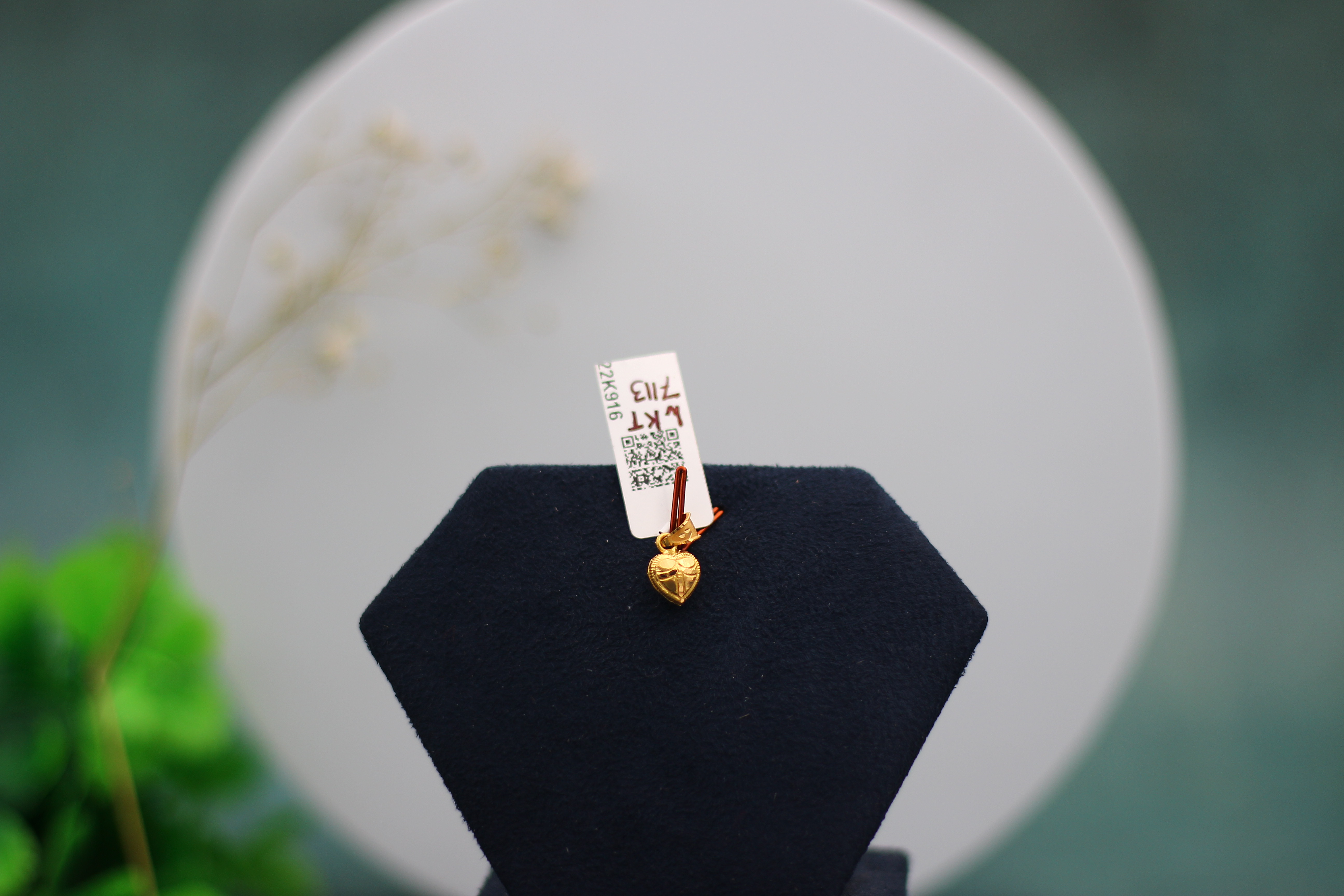 LOCKET (GOLD LOCKET)