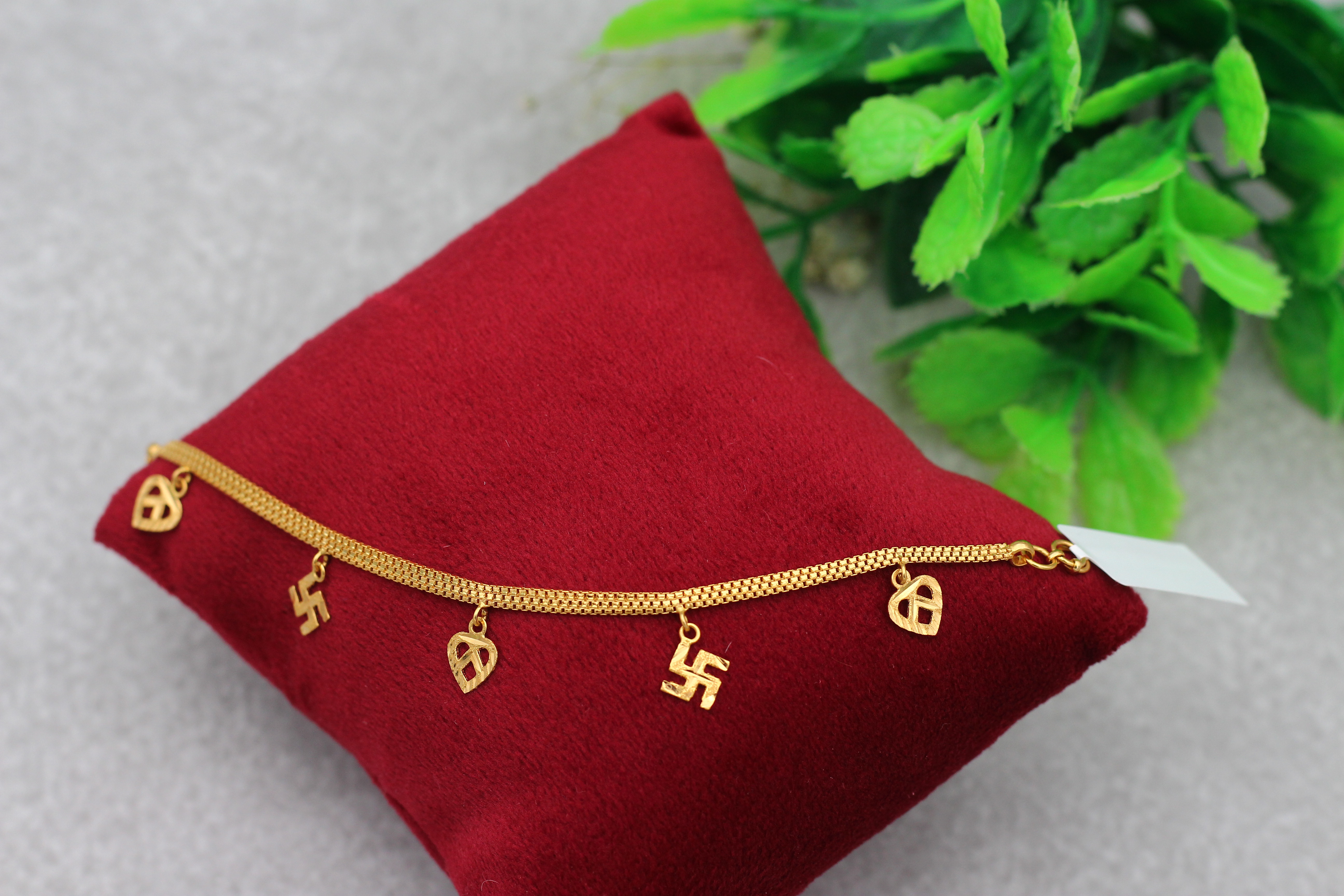 BRACELET (GOLD BRACELET)