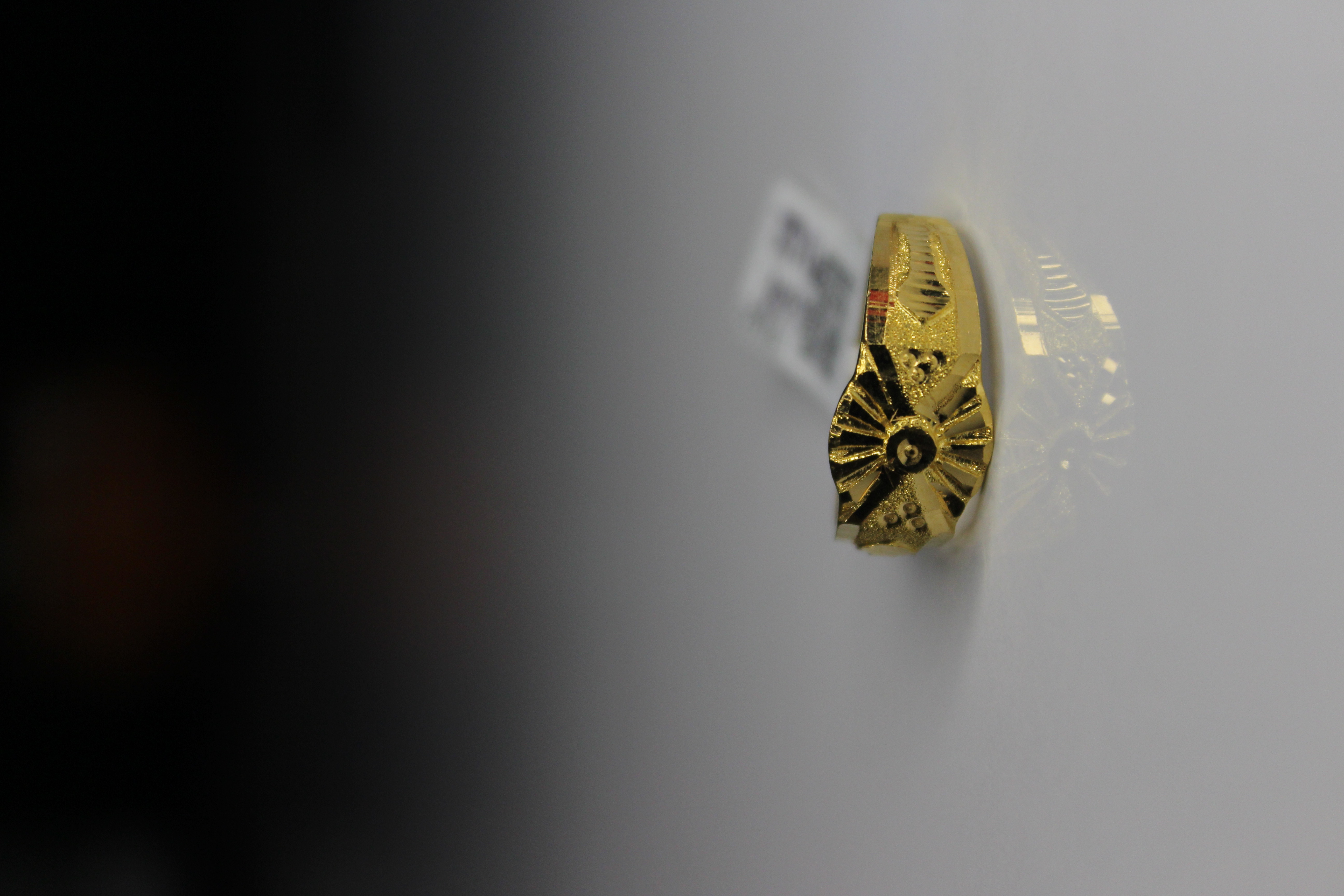 GENTS DESIGN GOLD RING 