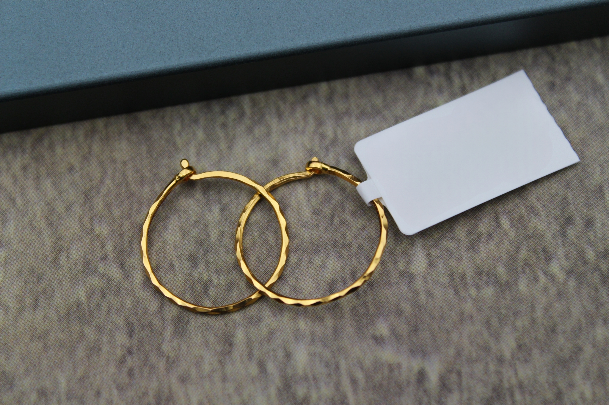 RING (GOLD EARRING)