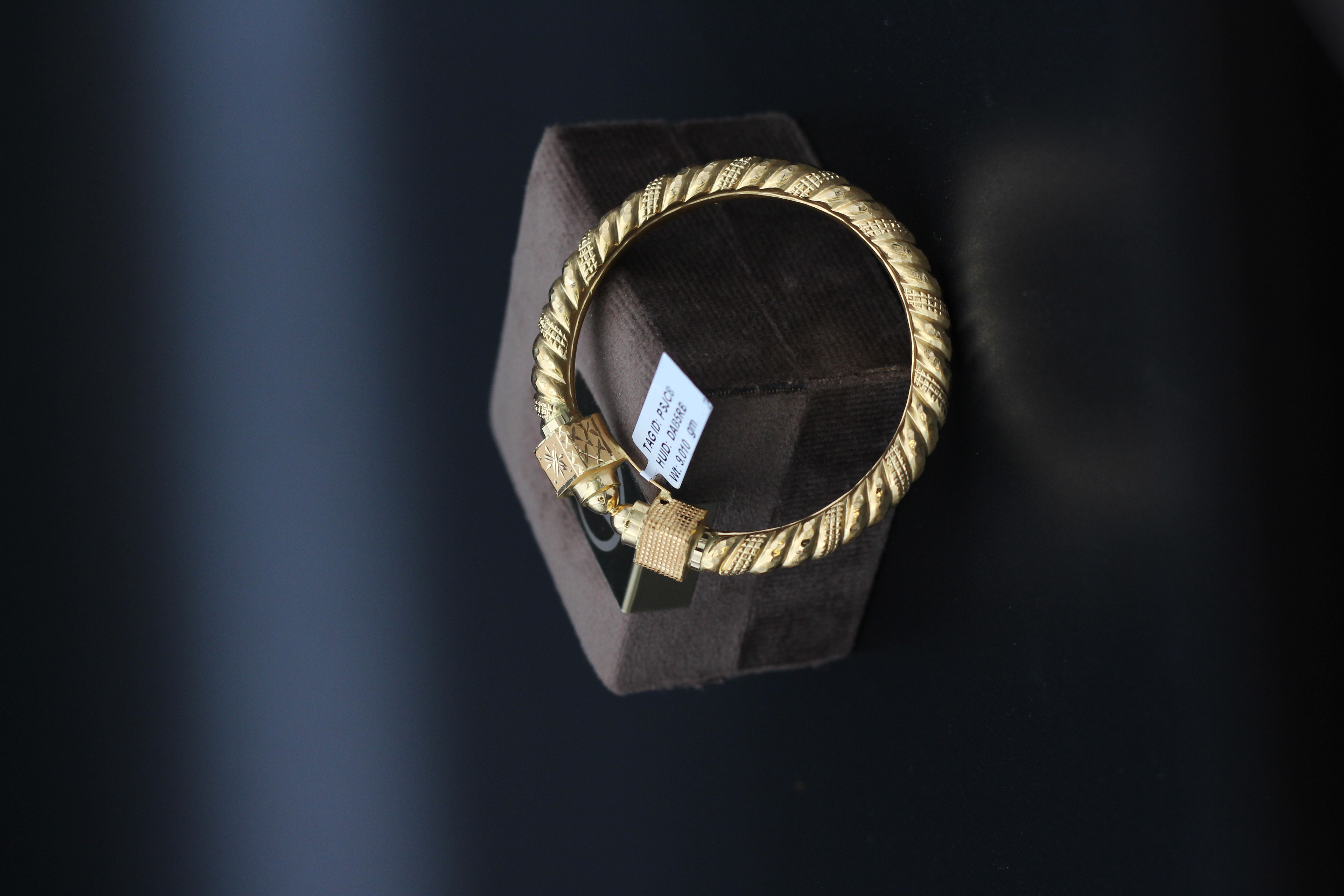 BALA (DESIGN BANGLE)