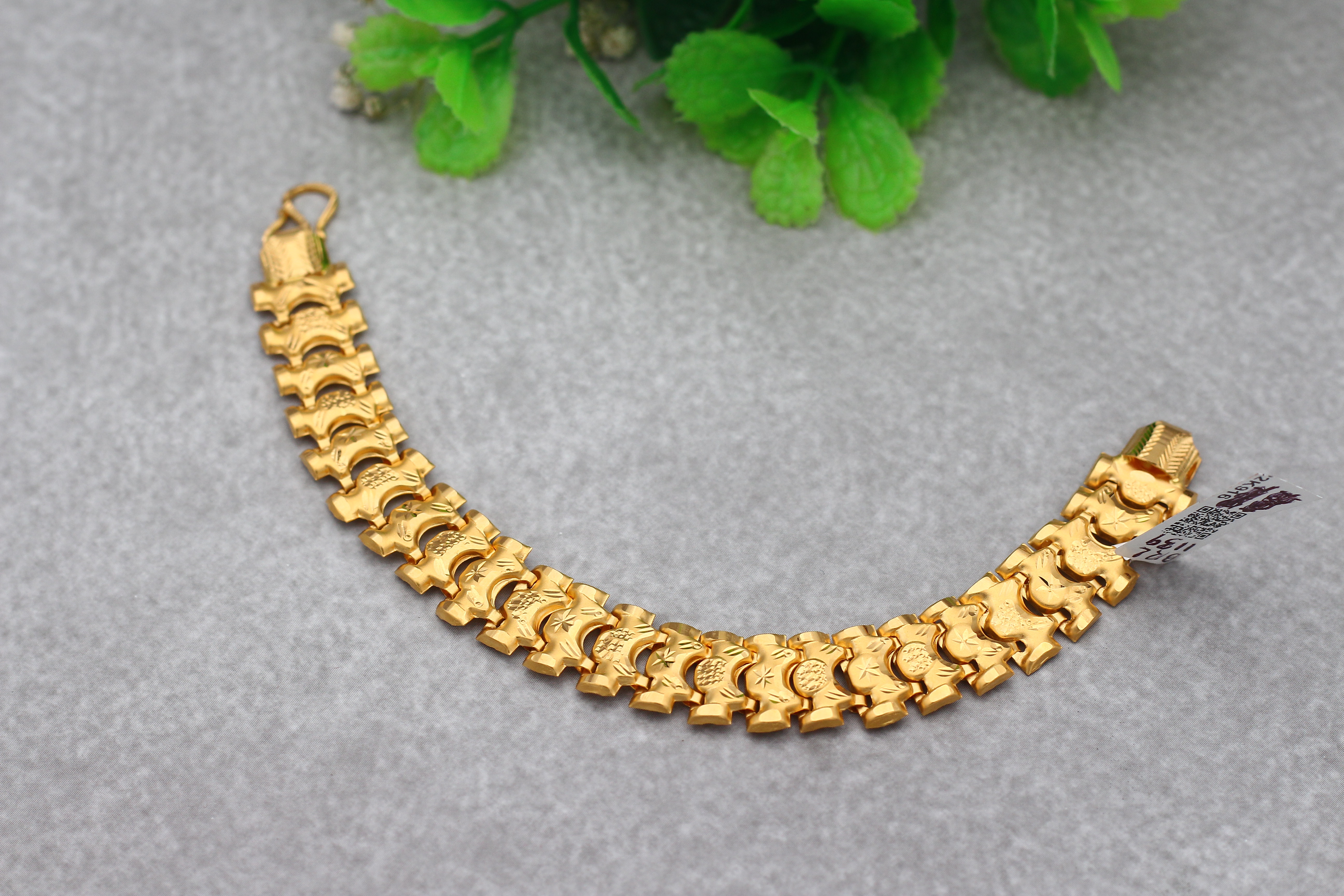 BRACELET (GOLD BRACELET)