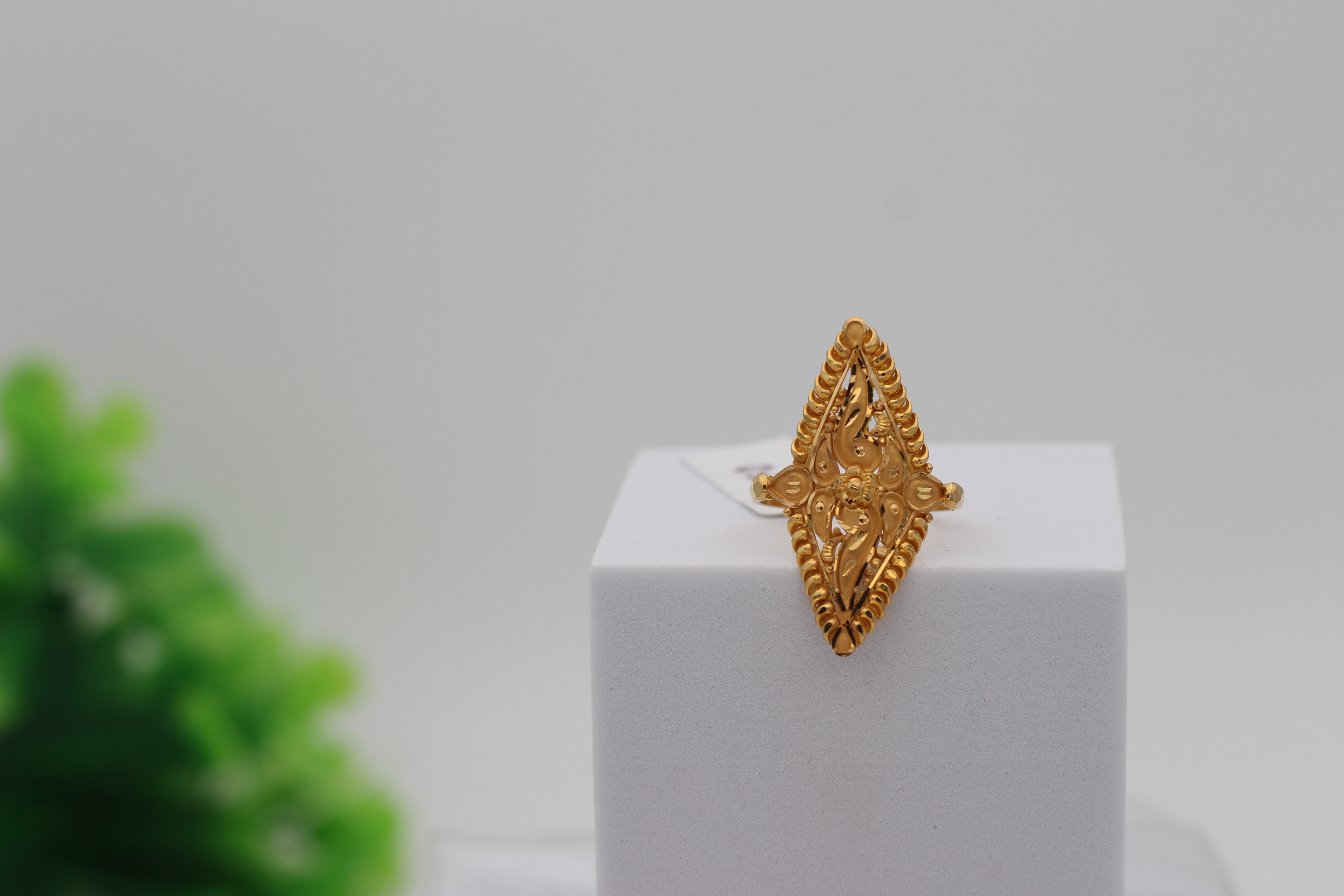 LADIES RING
