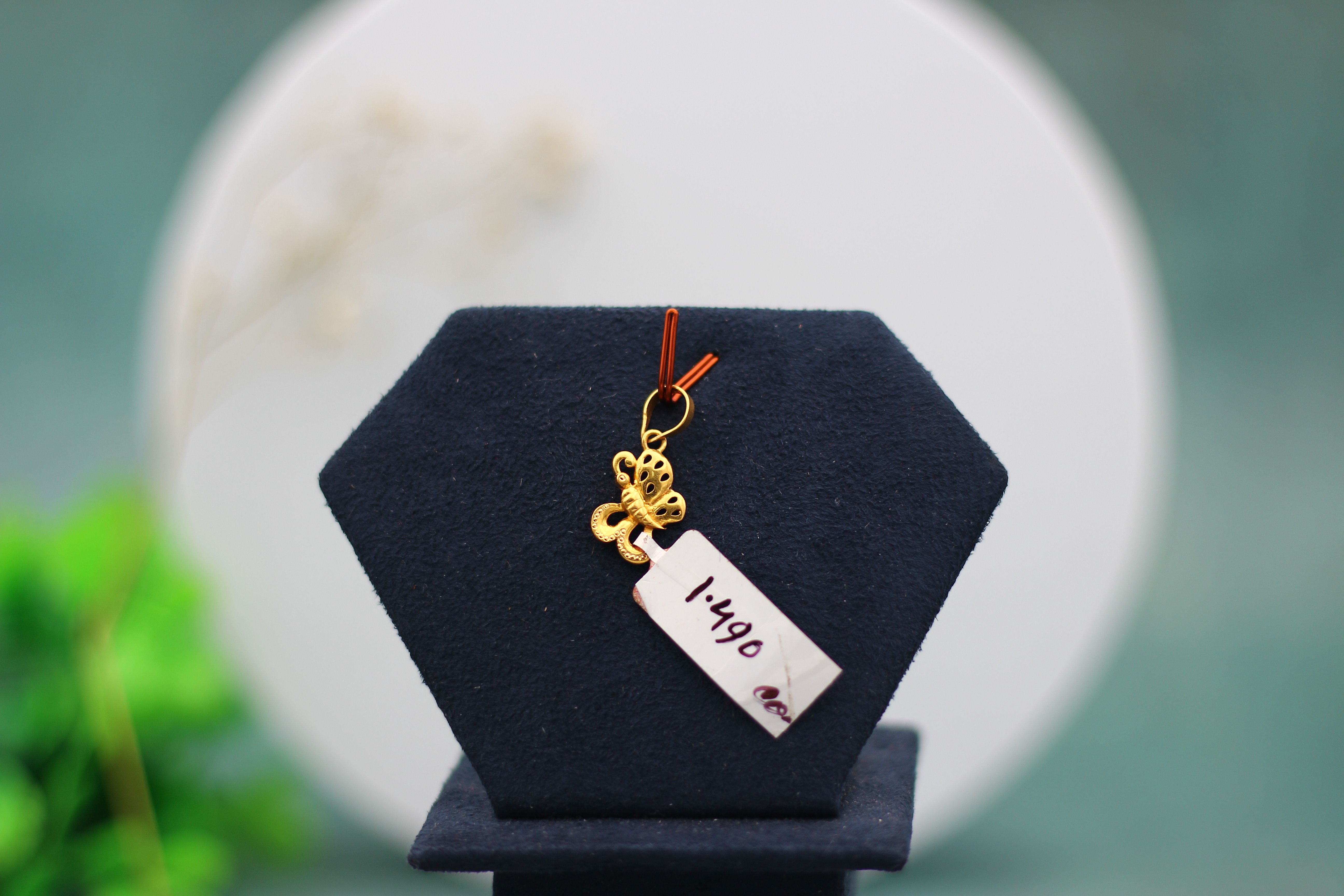 LOCKET (GOLD LOCKET)