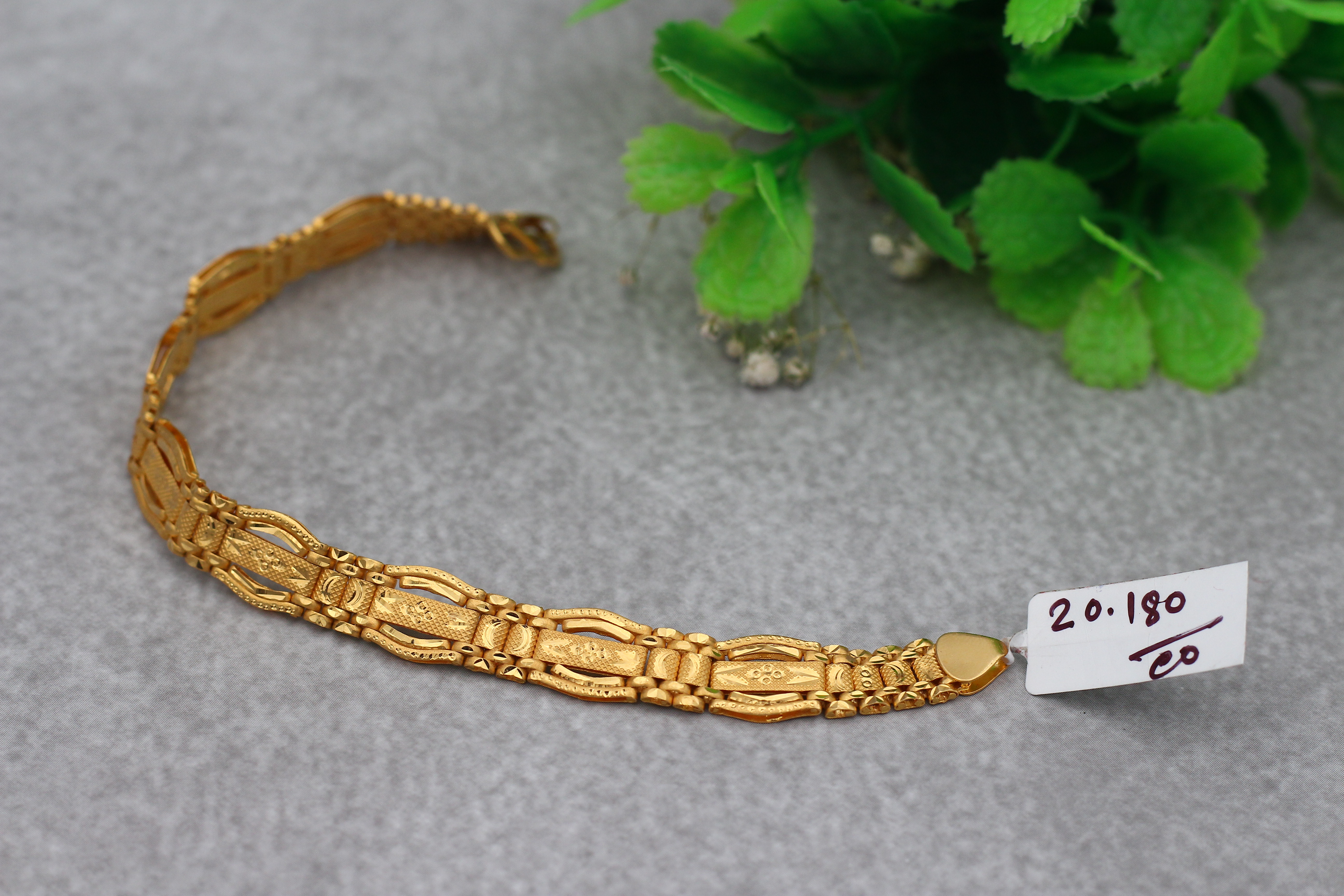 BRACELET (GOLD BRACELET)