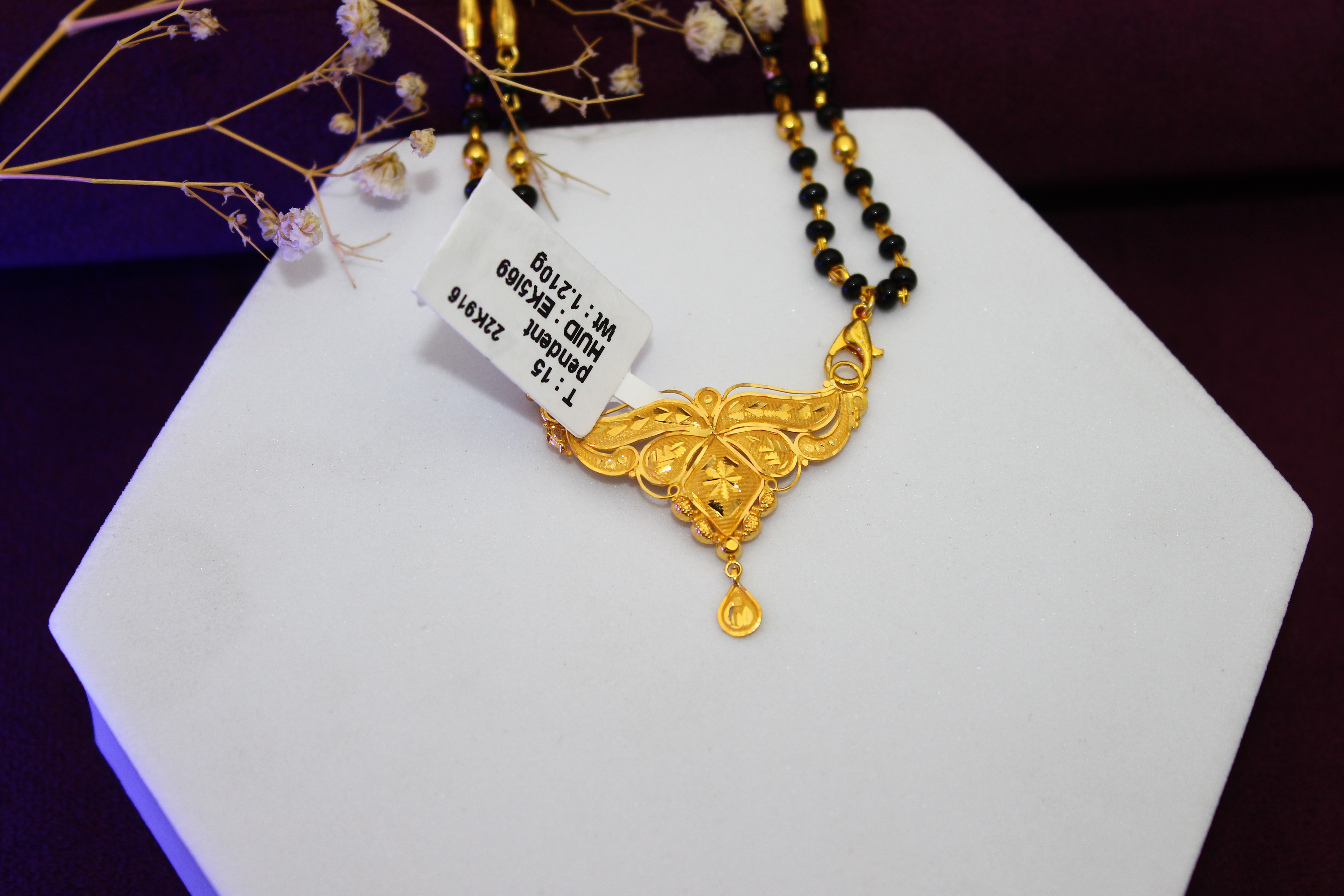 PENDANT (GOLD PENDANT)