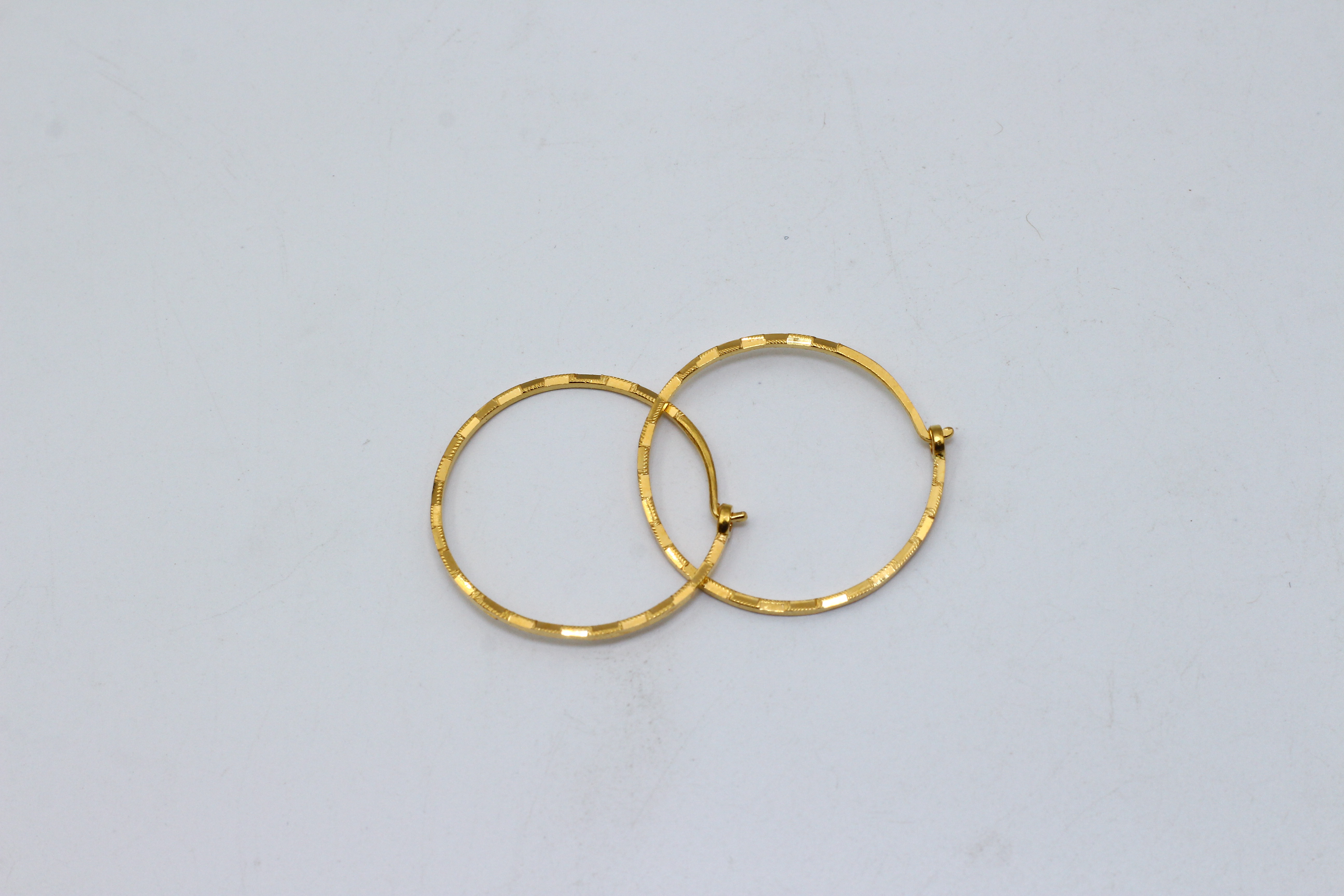 PLAIN EARRING