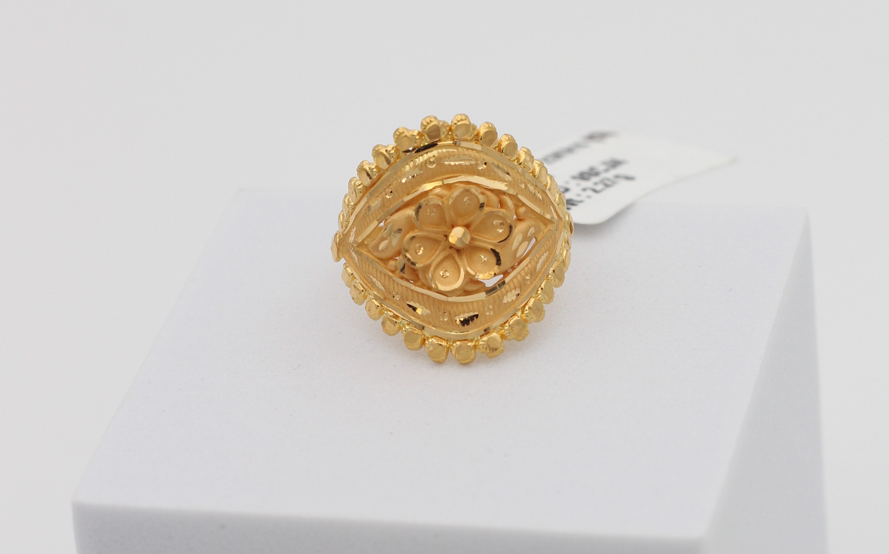 LADIES RING