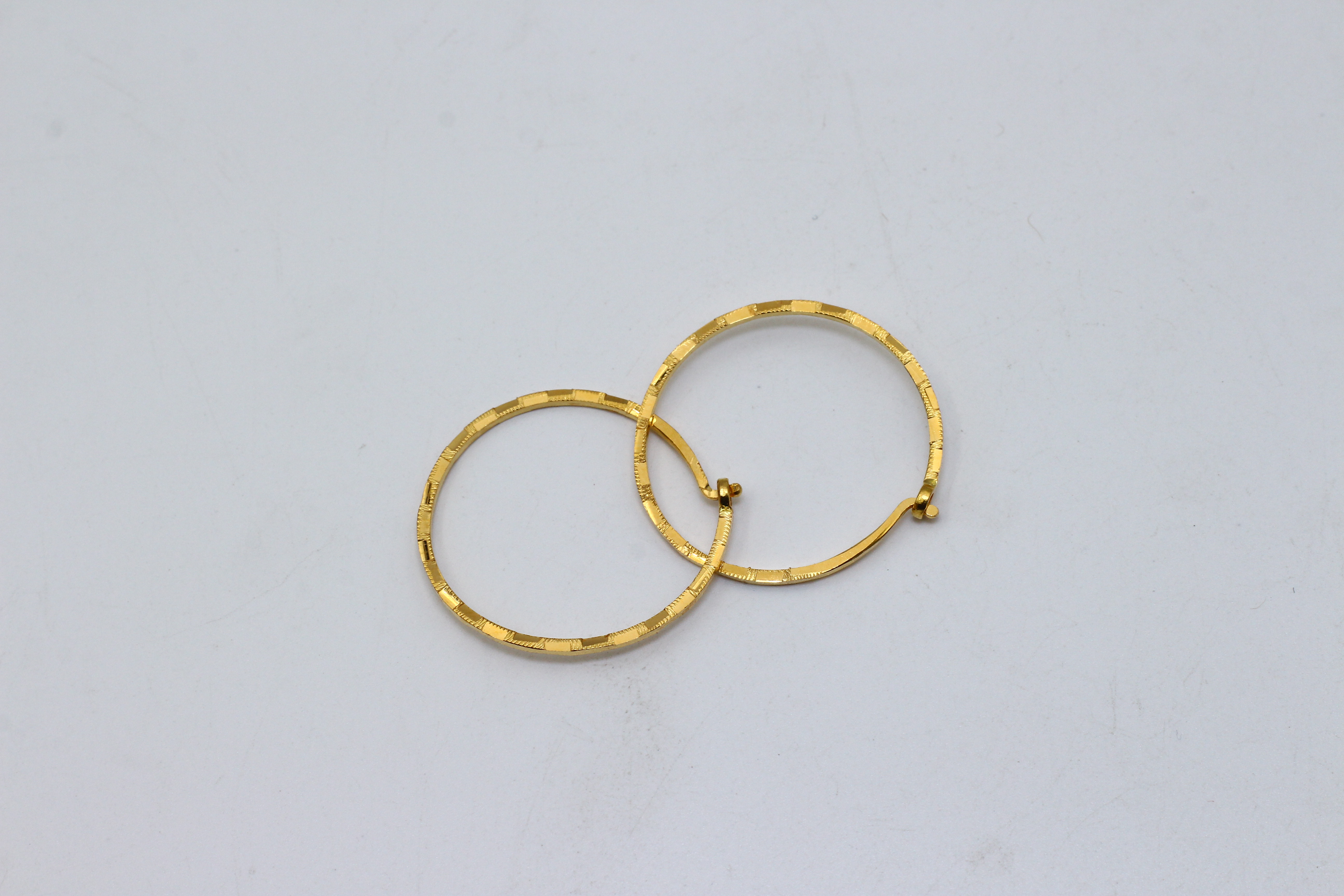 PLAIN EARRING