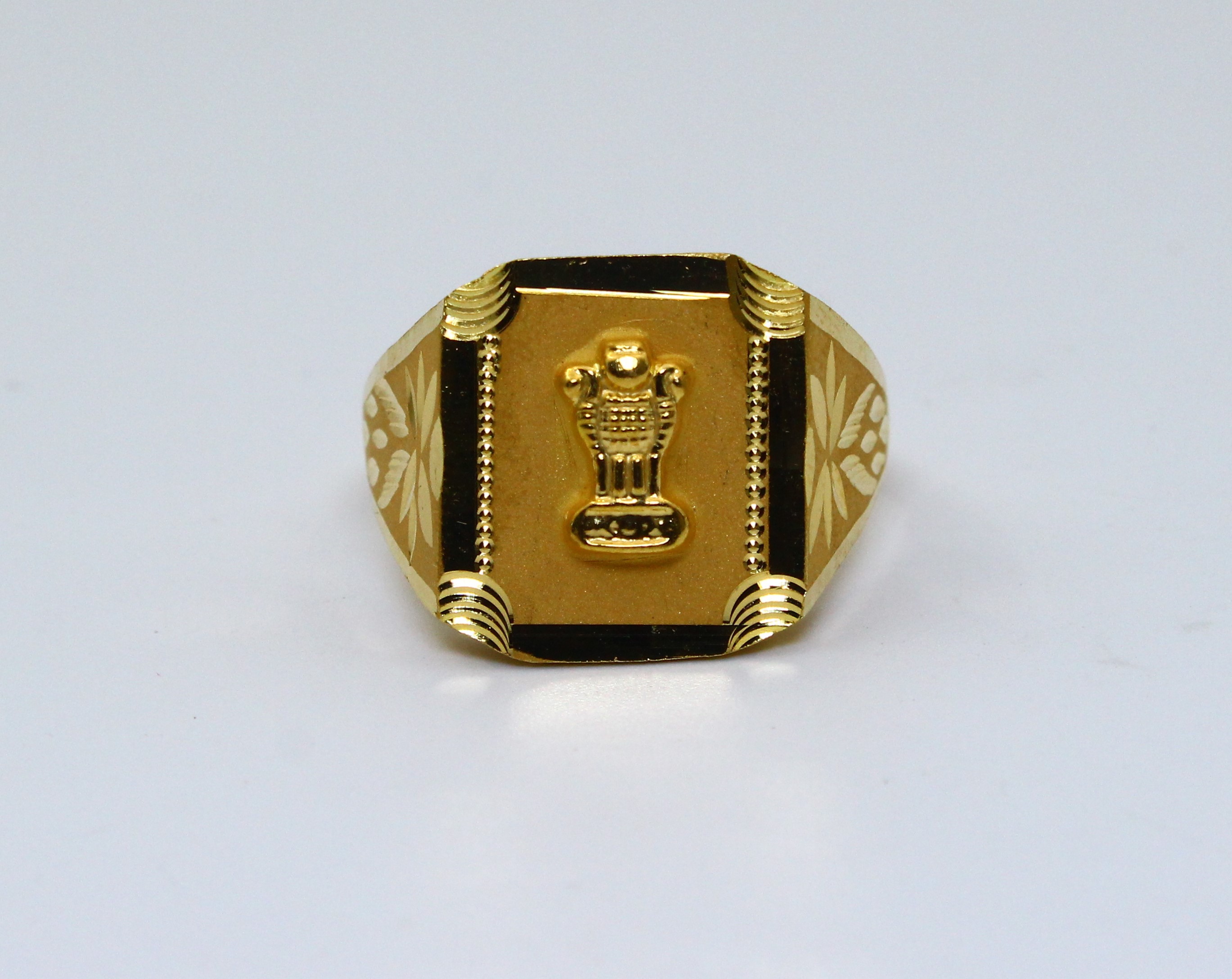GENTS RING