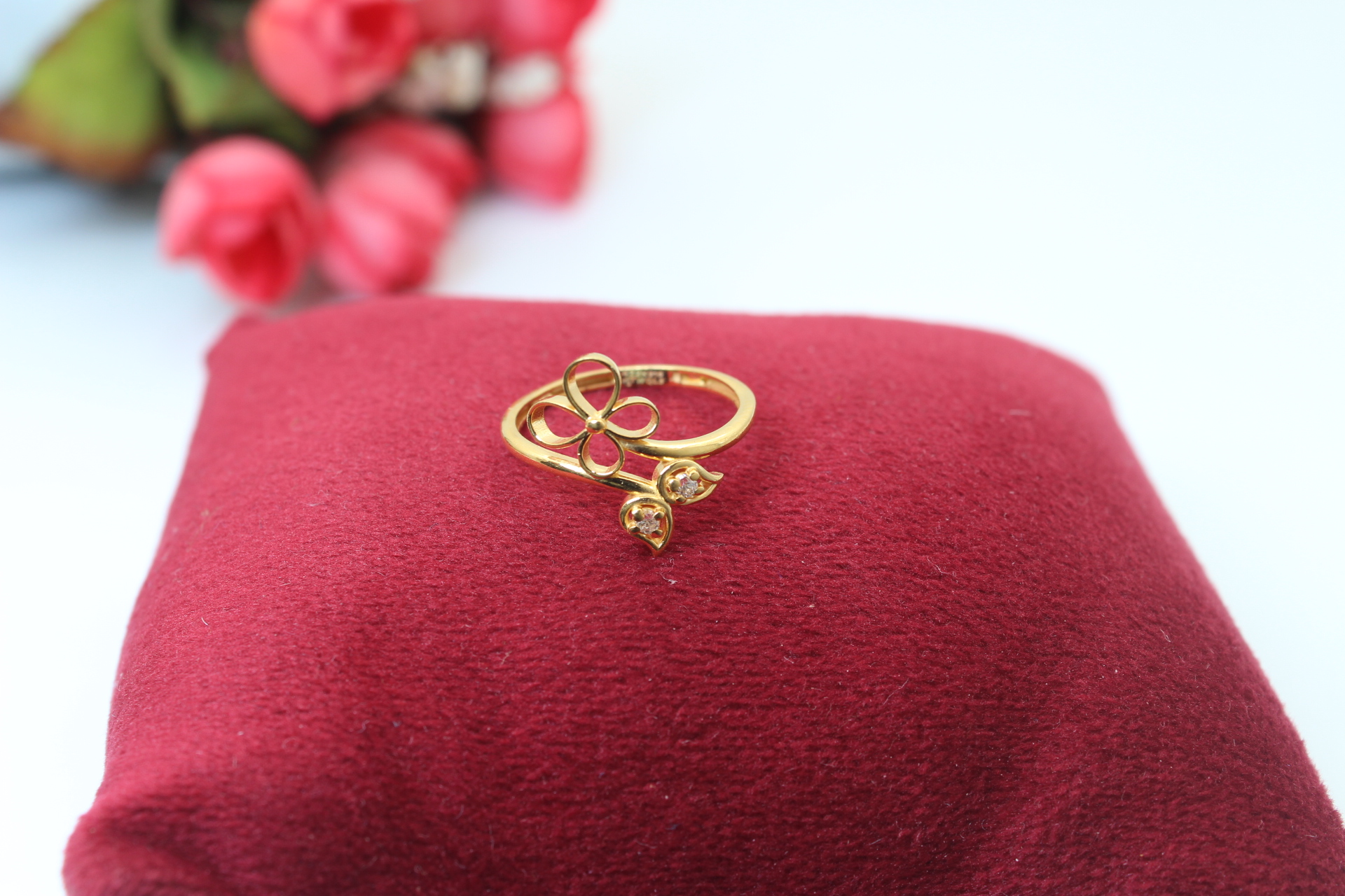 LADIES RING