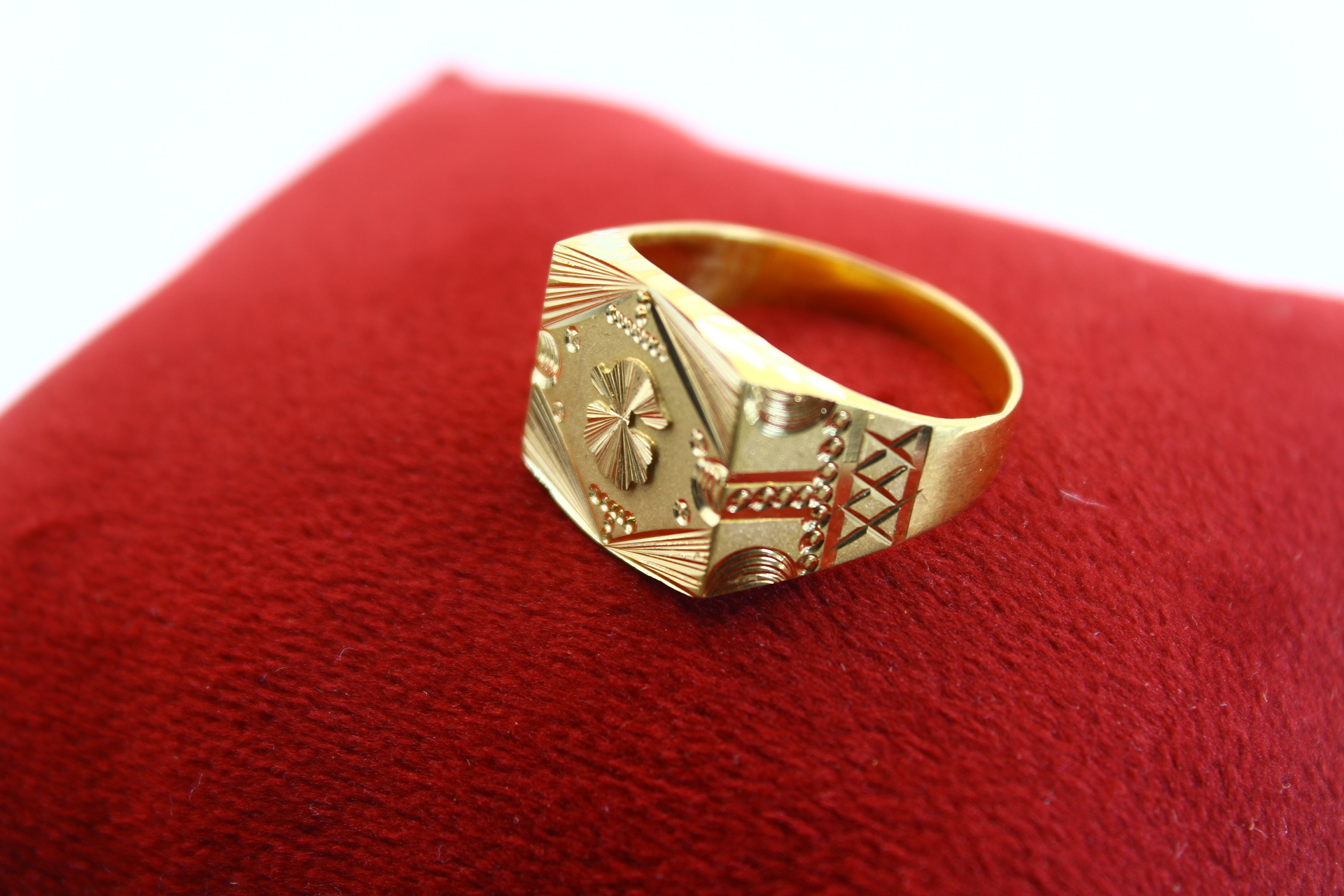 GENTS RING